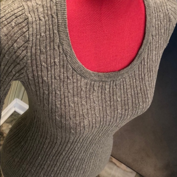 Pink Rose cable sweater - Picture 2 of 6